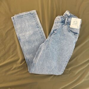 NWT Abercrombie 90s straight ultra high rise curve love Straight Leg Jeans short